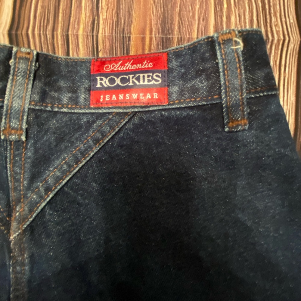 Rocky Mountain Vintage Cowgirl Jeans Still starched Dark color Great shape 28/7